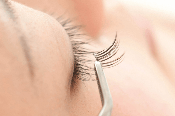 How to Prevent Eyelash Extension Allergic Reactions